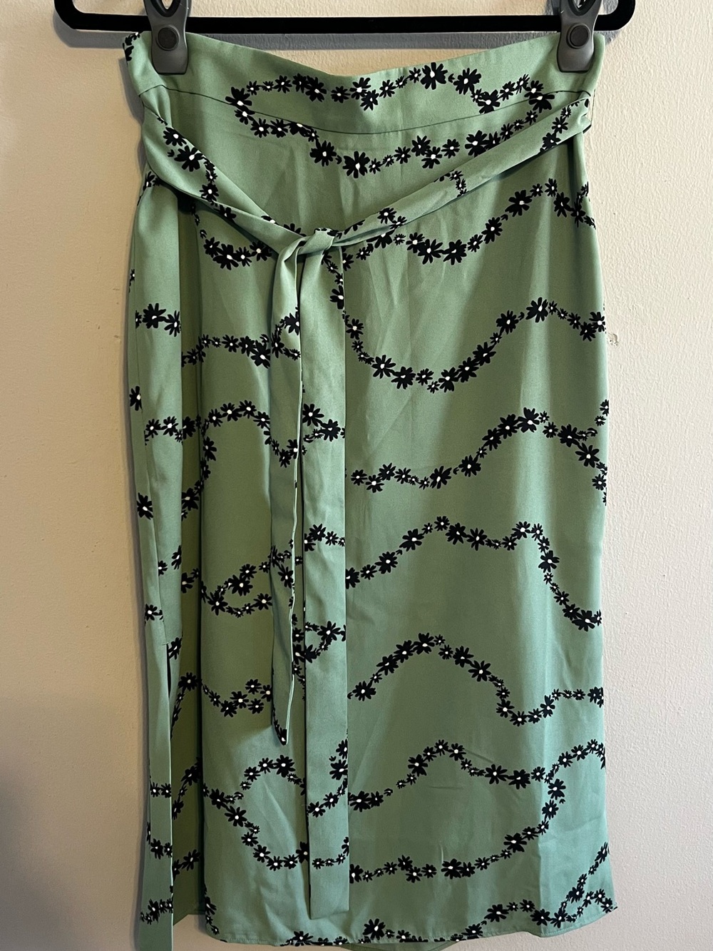 Ann Taylor Sage Green Midi Skirt with Black Floral Wave Print and Tie